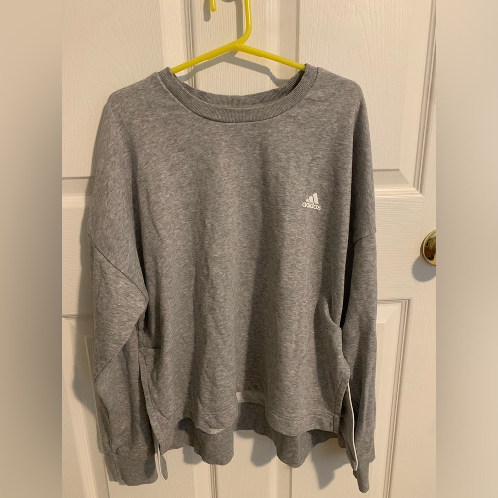 Size extra large (juniors) grey long sleeve from adidas.